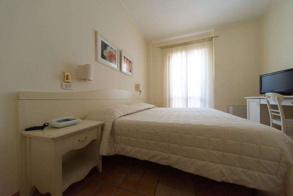 Hotel Giardino Suites And Spa - Numana Room photo